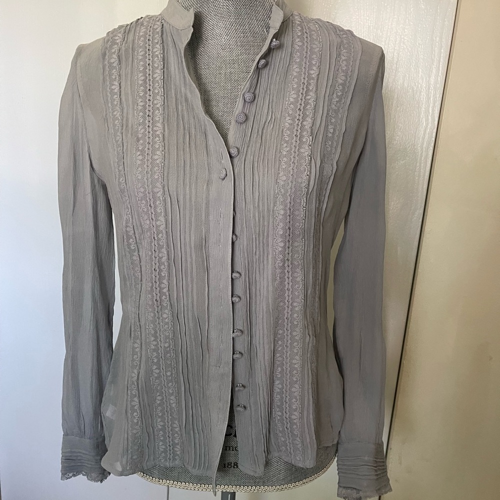 Ann Taylor Blouse Silk Gray Button Down Pleated Lace Size 8
